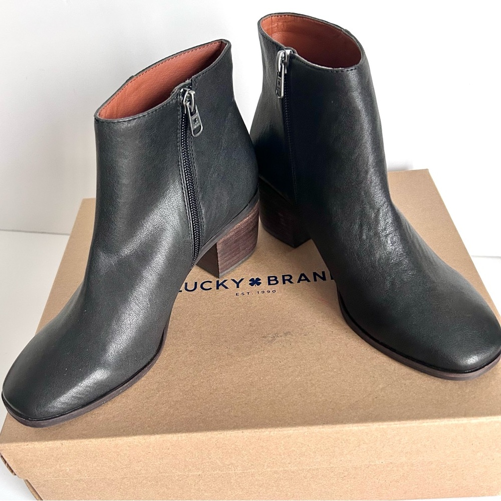 NEW IN BOX Lucky Brand Mazzee Black Ankle Boots. Black. Size: 7